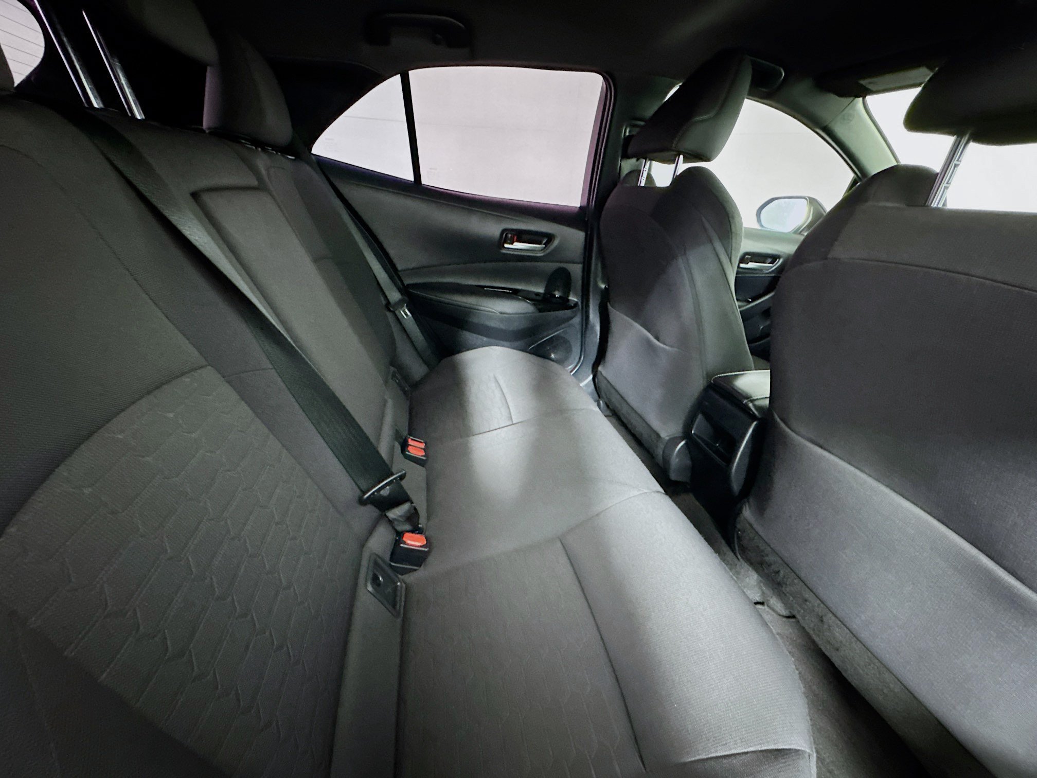 Used 2021 Toyota Corolla SE w/ Carpet Mat Package (TMS) FWD image 25