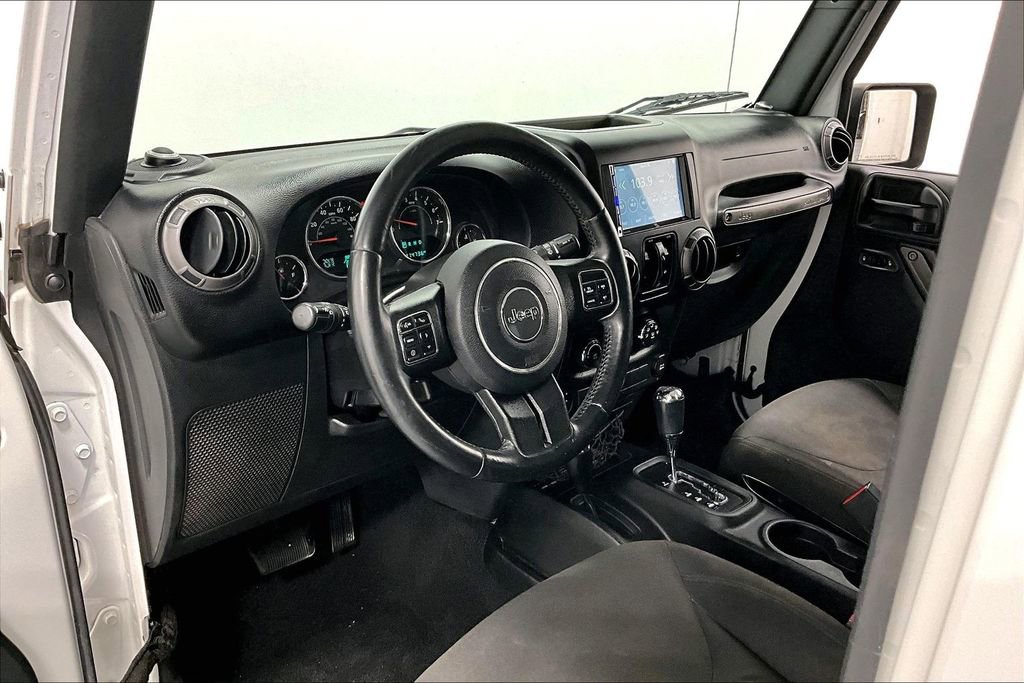 Used 2018 Jeep Wrangler Unlimited Sport S AWD/4WD image 16