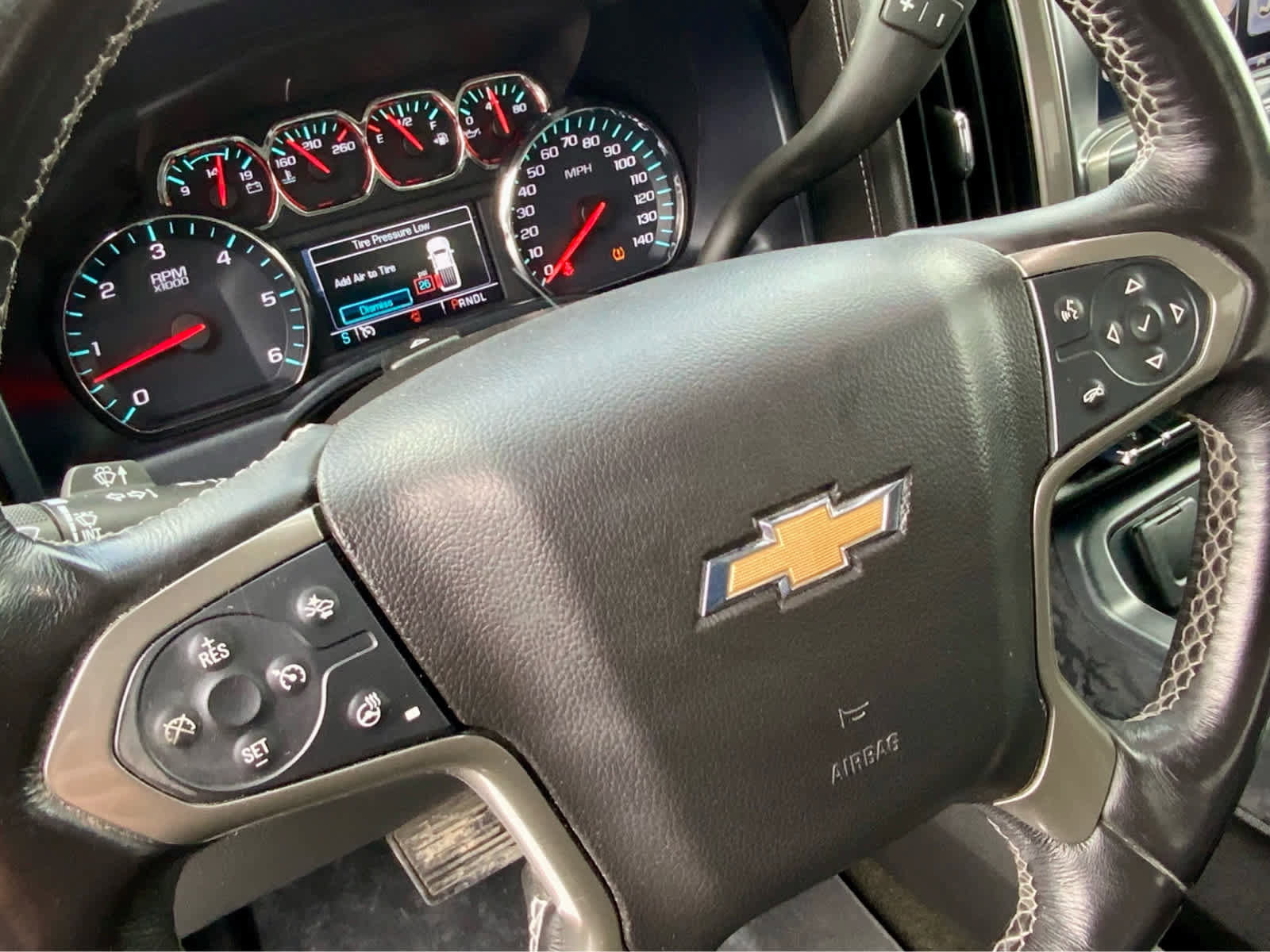 Used 2018 Chevrolet Silverado 1500 High Country image 33