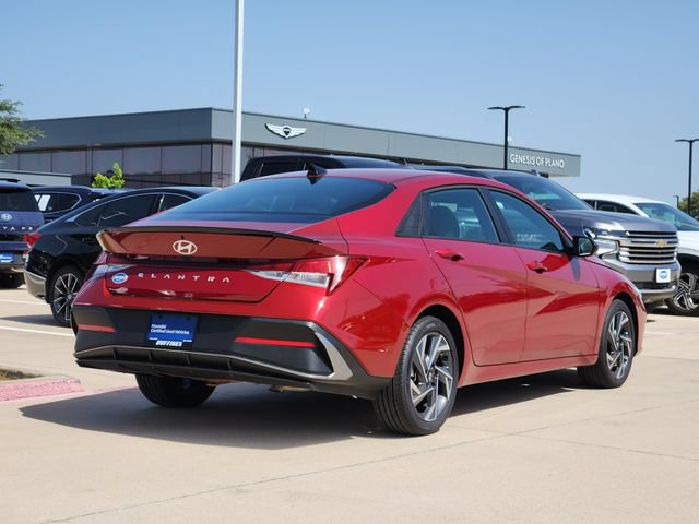 Certified 2025 Hyundai Elantra Sport FWD image 3