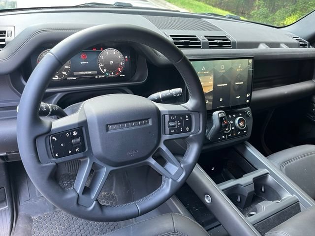 Used 2026 Land Rover Defender 110 S AWD/4WD image 6