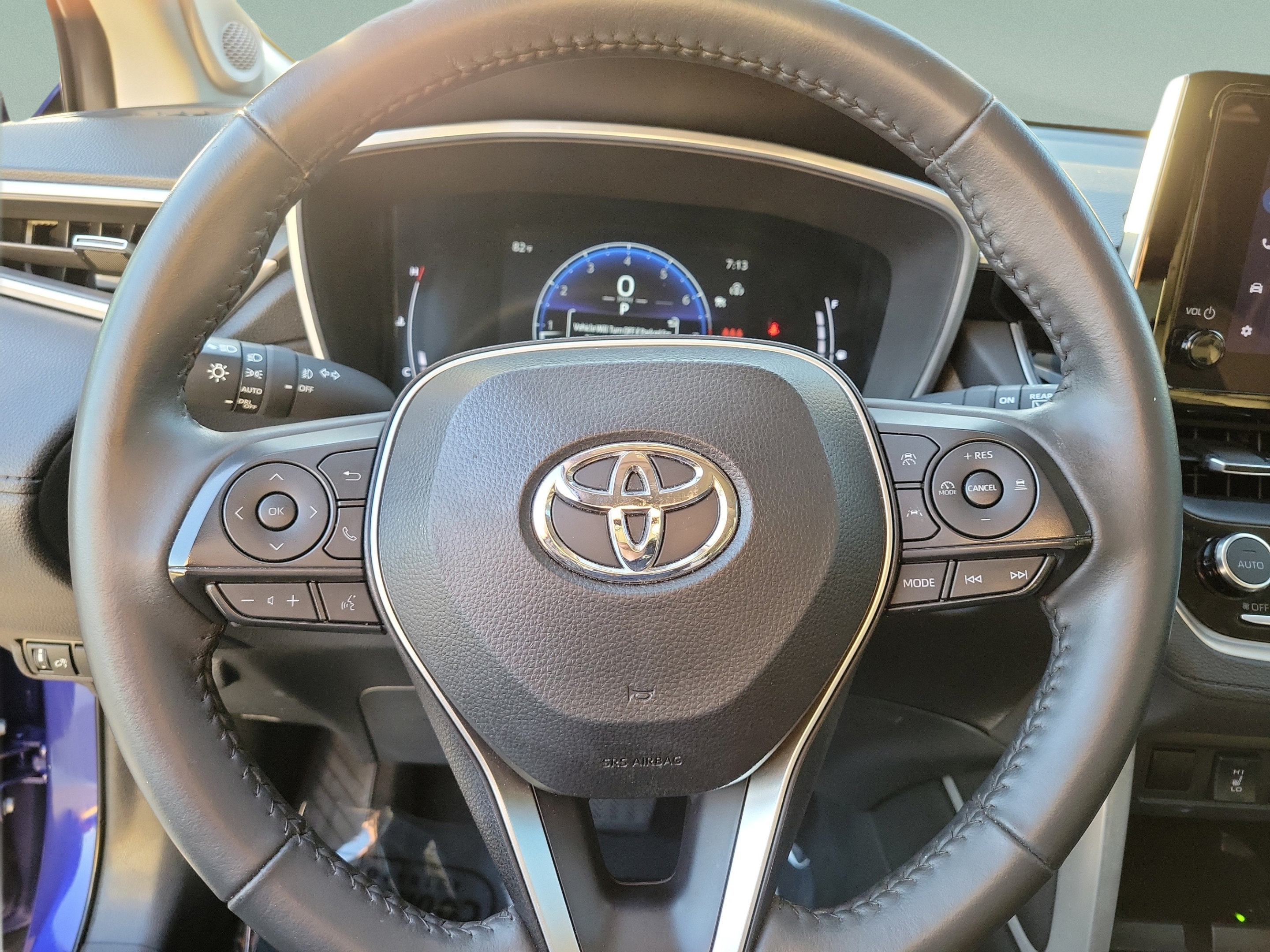Used 2024 Toyota Corolla Cross XLE FWD image 17