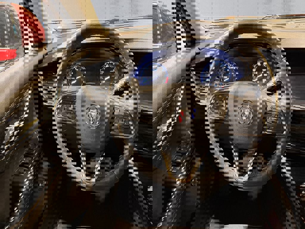 Used 2023 Buick Envision Essence image 13