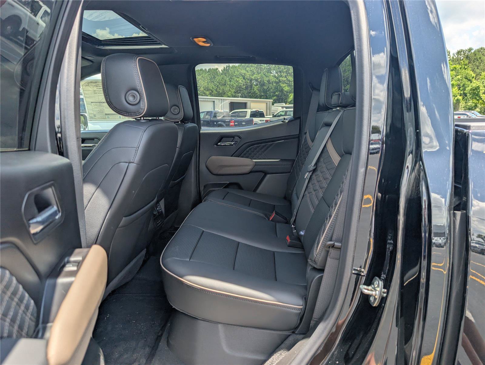 New 2026 GMC Canyon Denali AWD/4WD image 33
