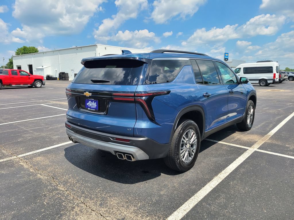 Used 2024 Chevrolet Traverse LT FWD image 14