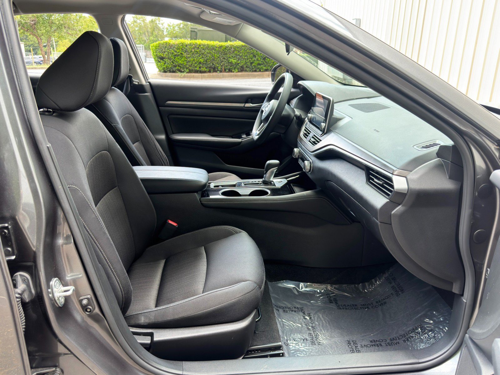 Used 2023 Nissan Altima 2.5 SV FWD image 14