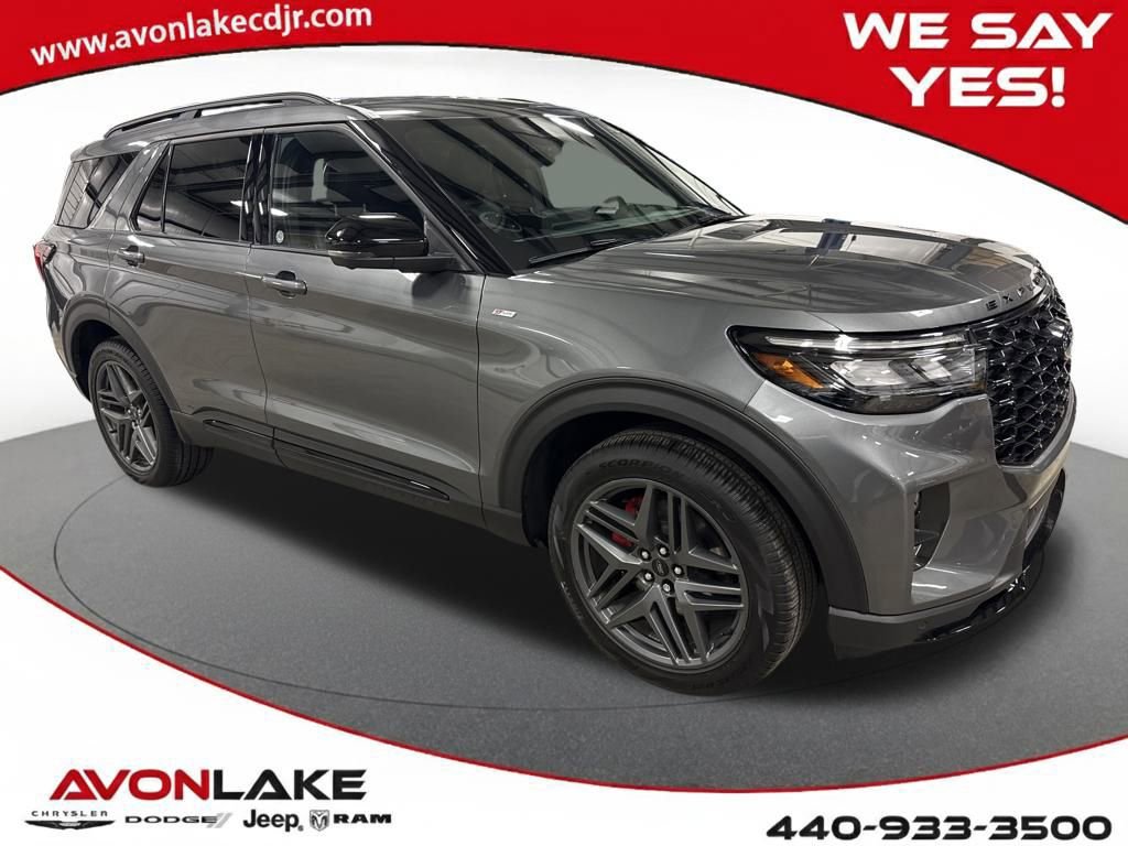 Used 2025 Ford Explorer ST-Line w/ ST-Line Street Pack image 8