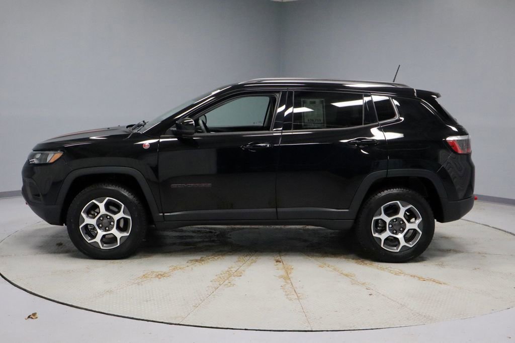 Used 2022 Jeep Compass Trailhawk image 7