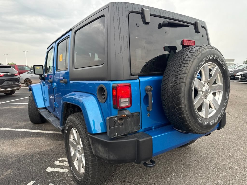 Used 2016 Jeep Wrangler Unlimited Sahara w/ Connectivity Group AWD/4WD image 10