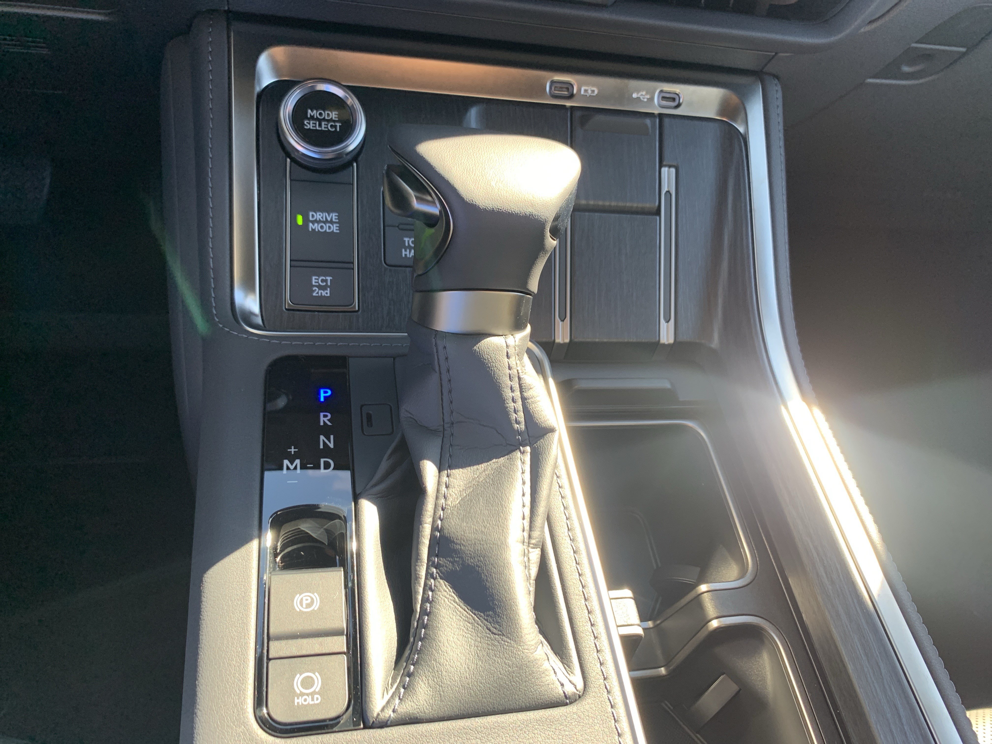 Used 2026 Lexus GX 550 w/ Accessory Package (2T) AWD/4WD image 26