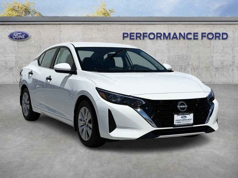 Used 2025 Nissan Sentra S FWD image 4
