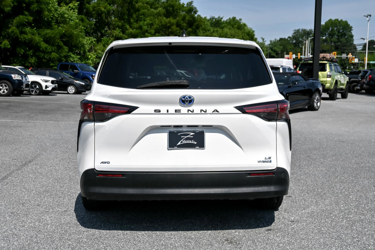 Used 2021 Toyota Sienna LE image 9