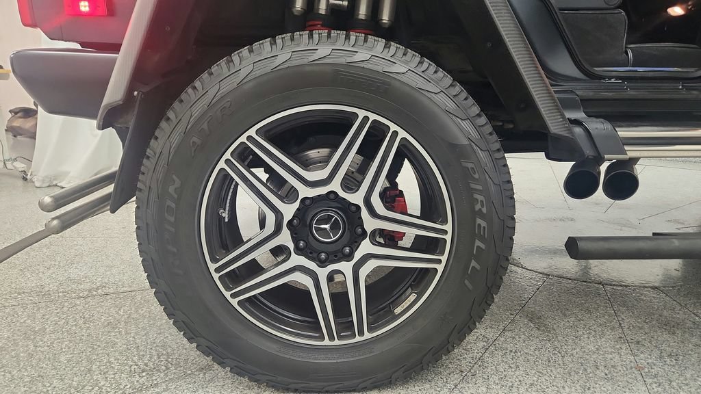 Used 2017 Mercedes-Benz G 550 Squared image 48