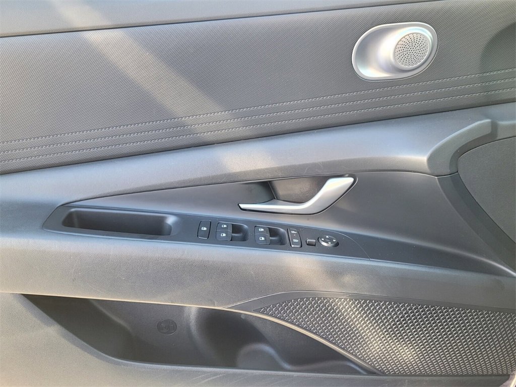 Used 2024 Hyundai Elantra SEL image 22