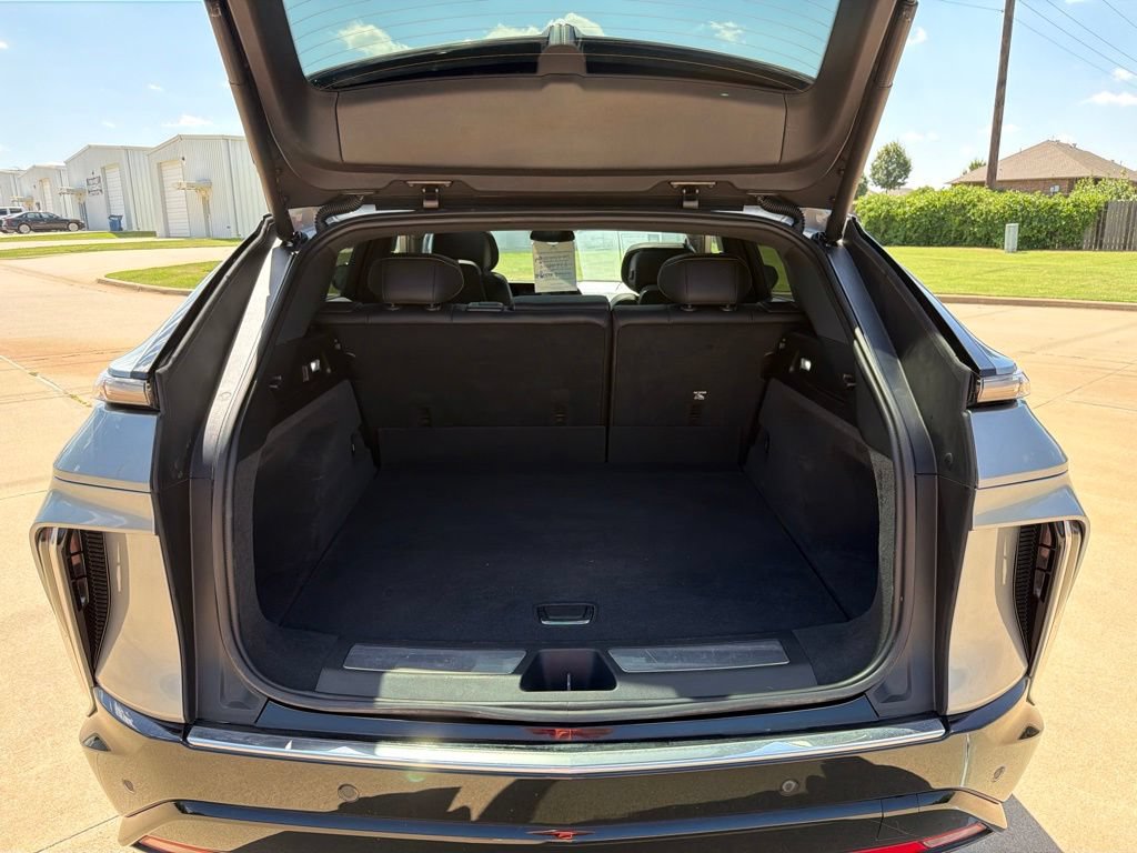 Certified 2024 Cadillac Lyriq Luxury RWD image 9