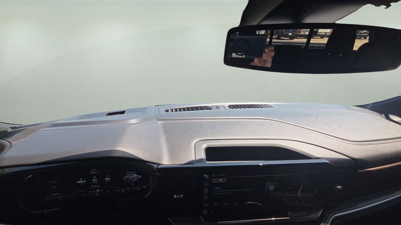 Used 2022 Chevrolet Silverado 1500 High Country w/ Z71 Off-Road Package image 9