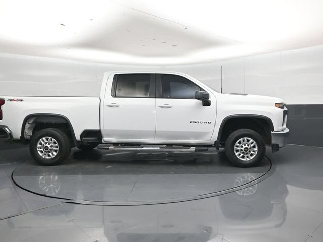 Used 2022 Chevrolet Silverado 2500 LT AWD/4WD image 2