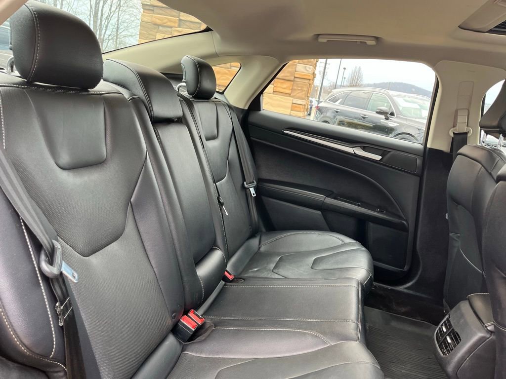 Used 2020 Ford Fusion Titanium image 29