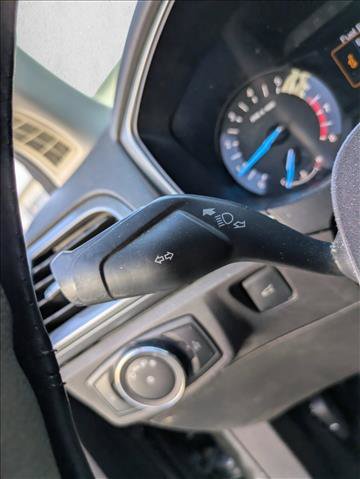 Used 2015 Ford Fusion SE image 10