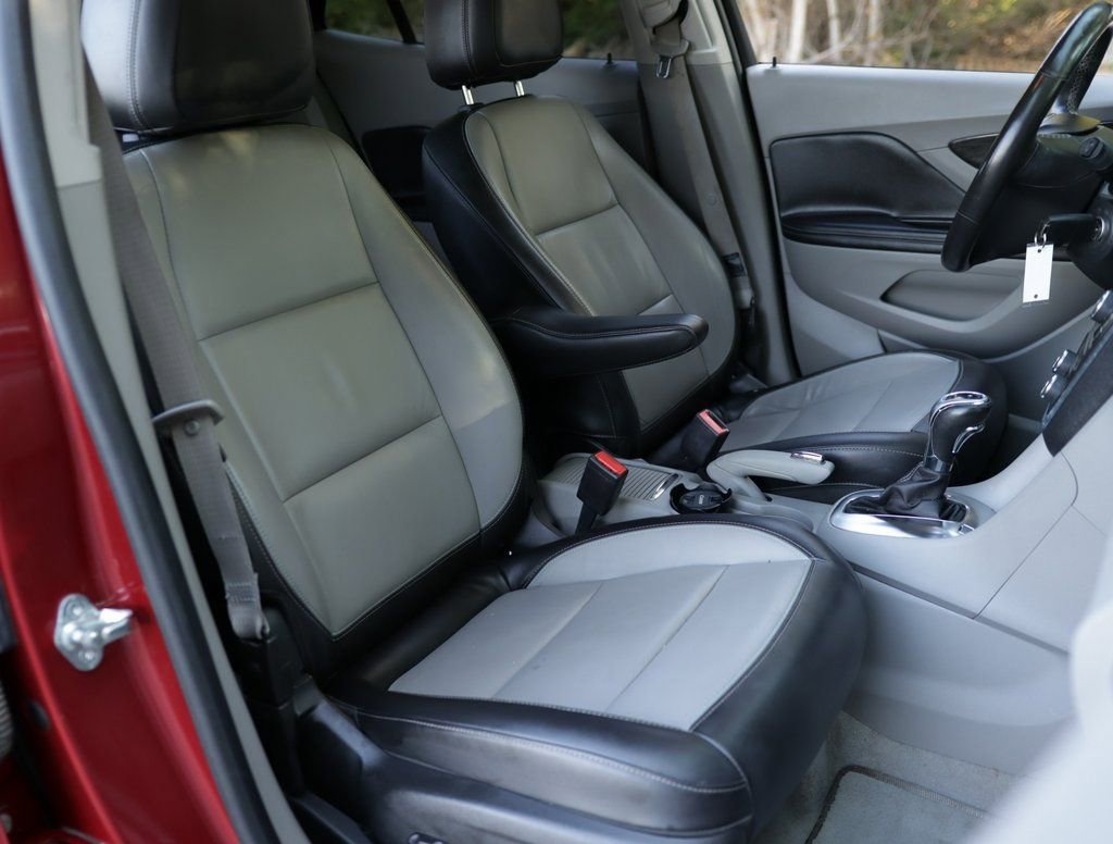 Used 2014 Buick Encore Leather image 26