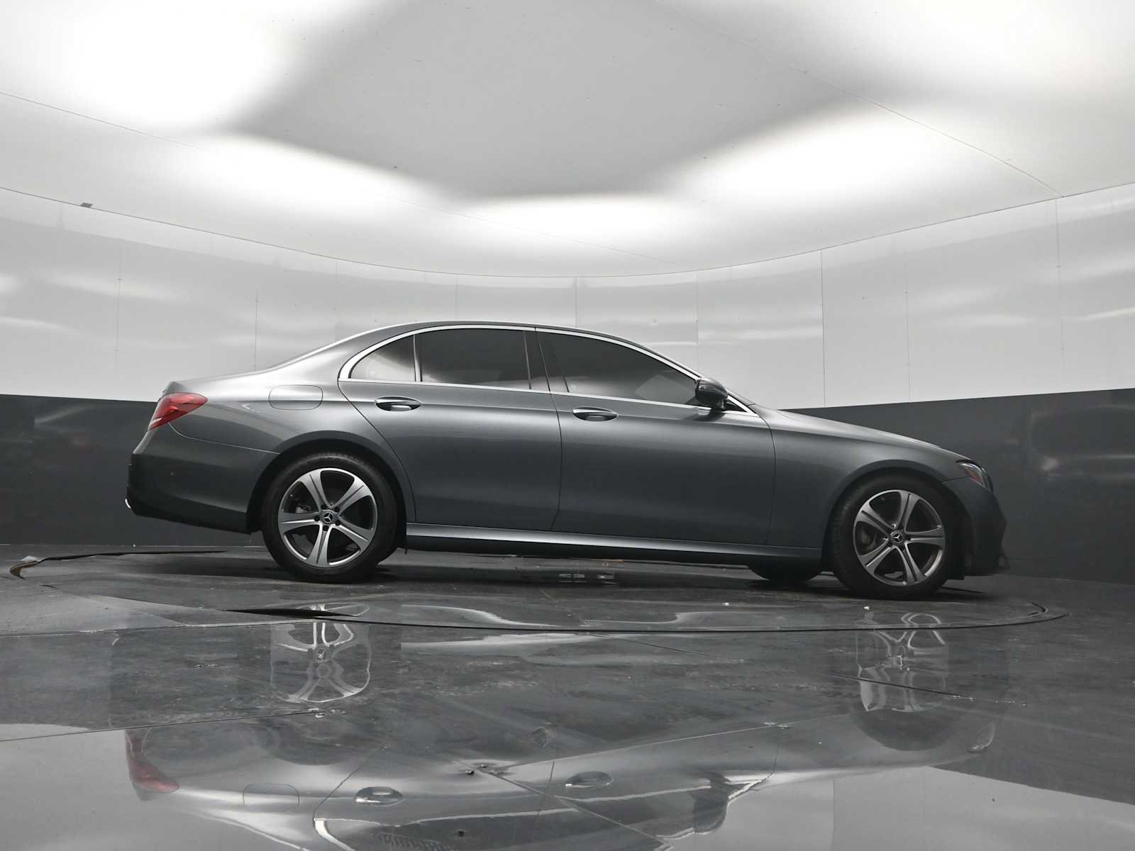 Used 2019 Mercedes-Benz E 300 4MATIC image 59