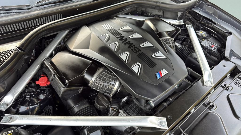 Certified 2024 BMW X5 M60i image 19