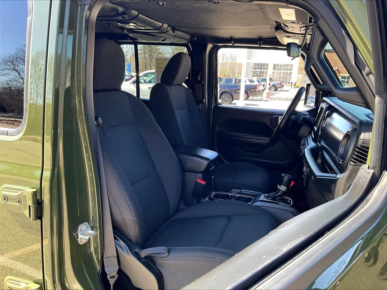 Used 2023 Jeep Wrangler Unlimited w/ Cold Weather Group AWD/4WD image 11