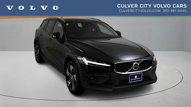 New 2026 Volvo V60 B5 Cross Country Plus w/ Climate Package