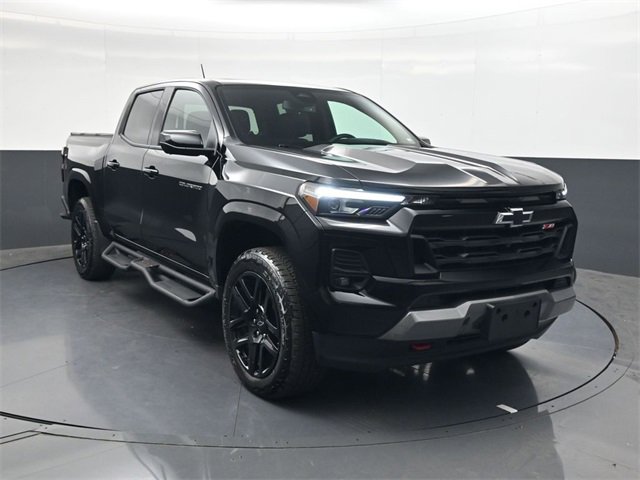 Used 2024 Chevrolet Colorado Z71 w/ Z71 Convenience Package 2 image 2