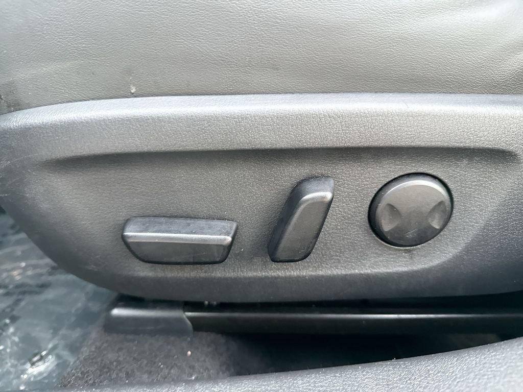 Used 2024 MAZDA MAZDA3 s image 14