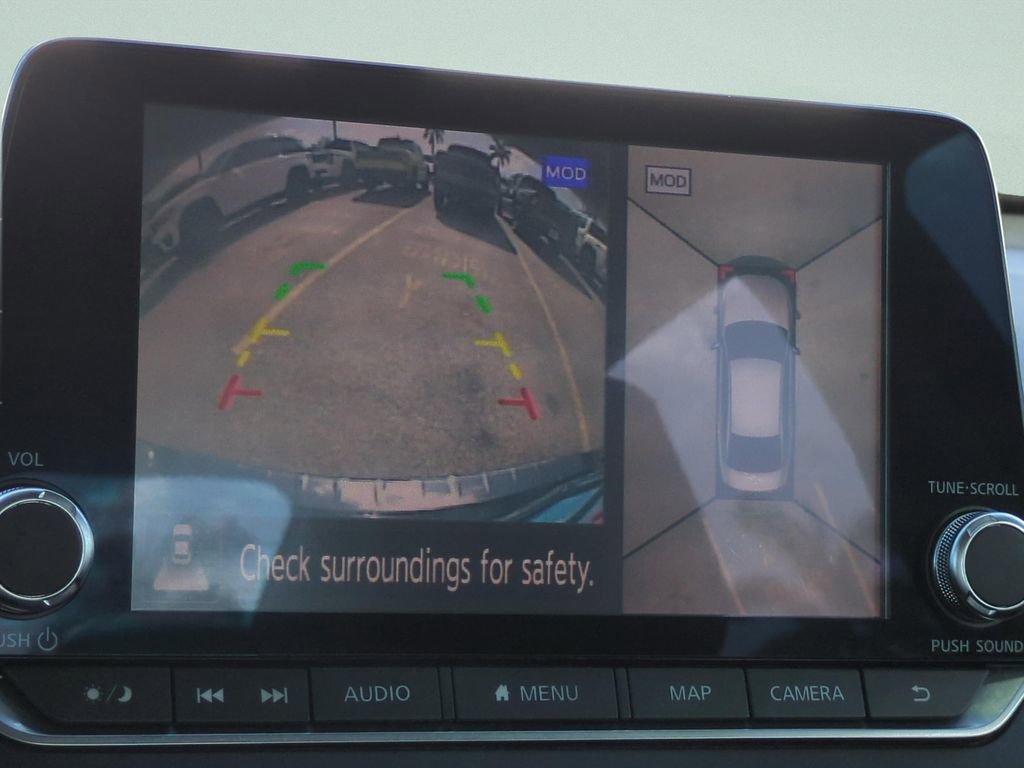 Certified 2020 Nissan Altima 2.0 Platinum image 16