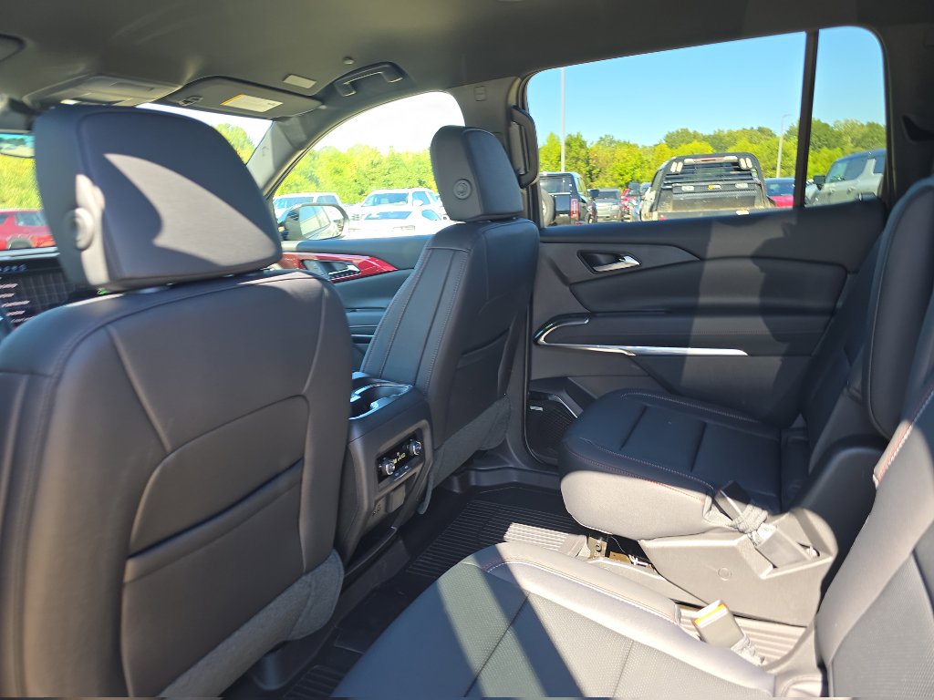 New 2026 Chevrolet Traverse Z71 w/ Enhanced Driving Package image 10