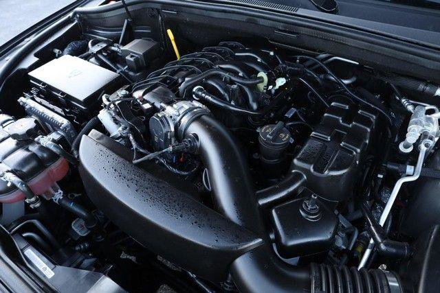 Used 2025 Dodge Durango GT AWD/4WD image 32