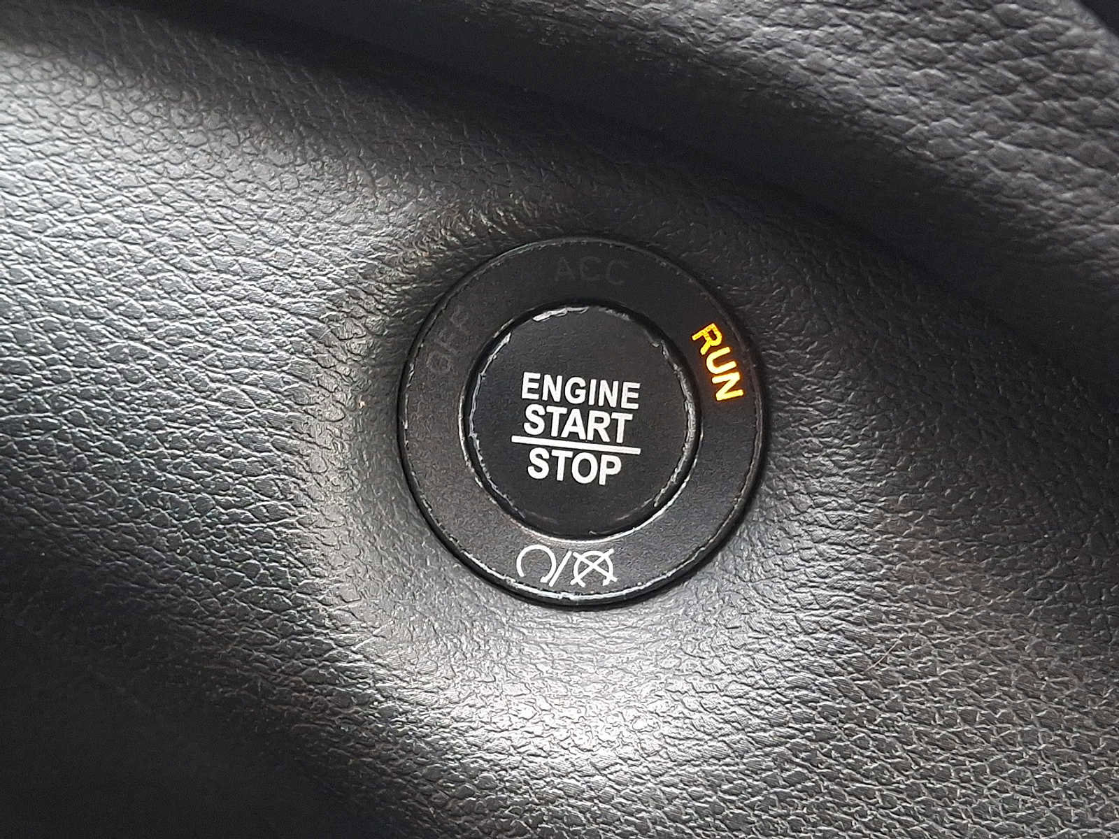 Used 2019 Jeep Cherokee Limited image 21