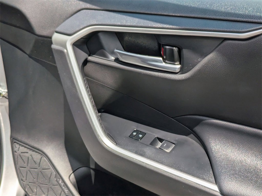Used 2024 Toyota RAV4 XLE image 33