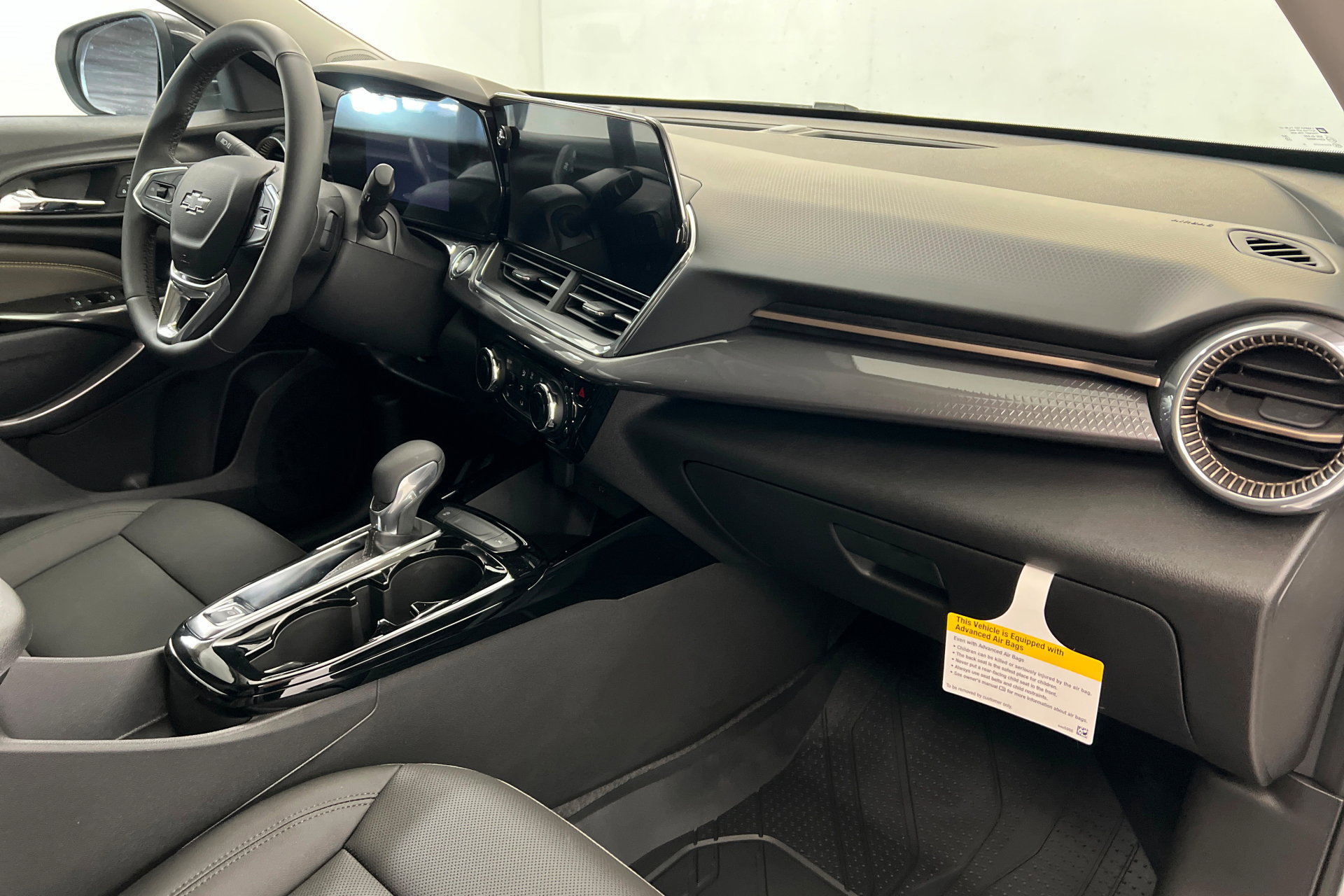 New 2025 Chevrolet Trax ACTIV w/ Driver Confidence Package image 25