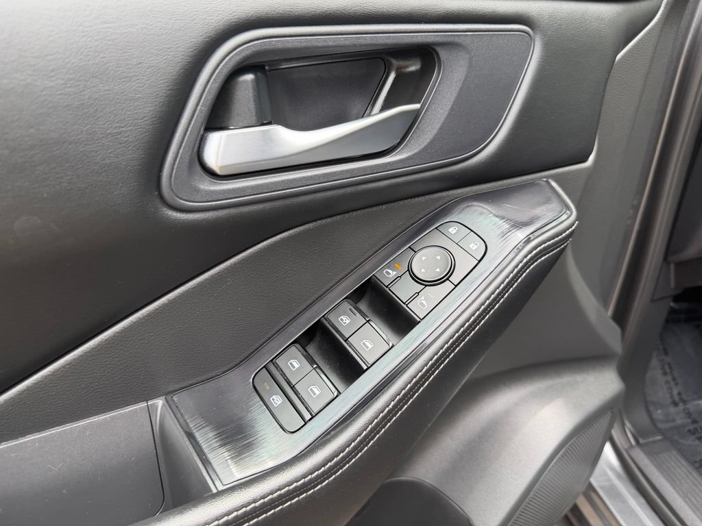 Used 2024 Nissan Rogue SV FWD image 17