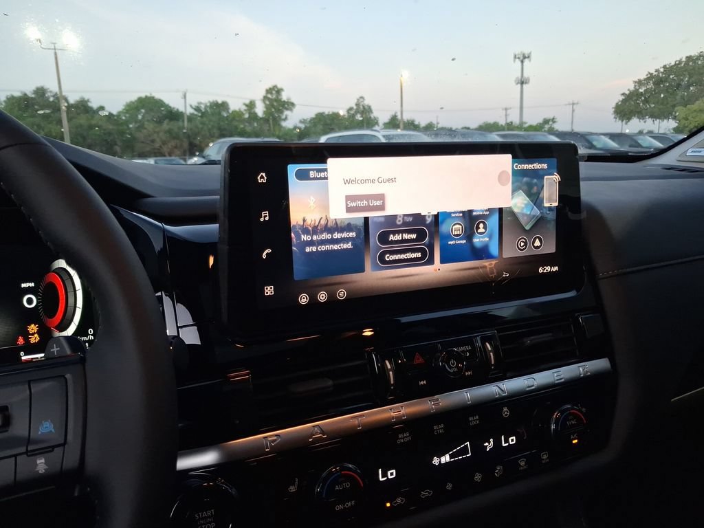 New 2026 Nissan Pathfinder SL w/ SL Premium Package FWD image 9