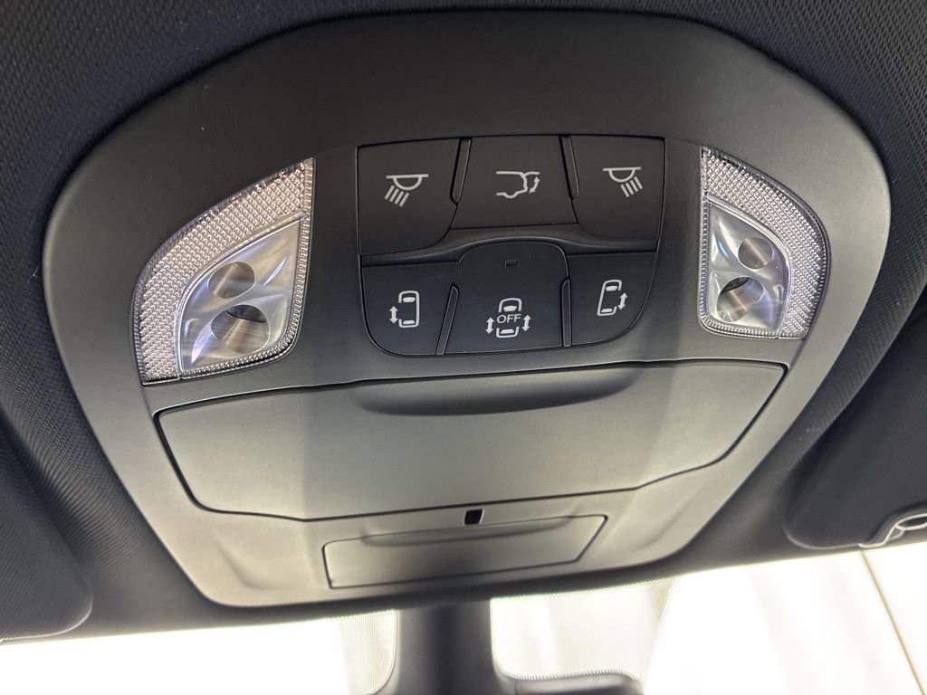 New 2026 Chrysler Voyager LX image 20