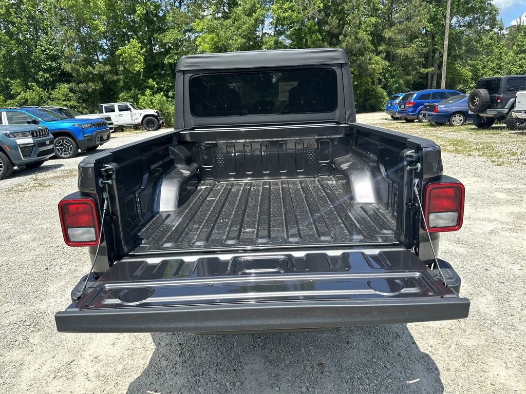 New 2026 Jeep Gladiator Overland AWD/4WD image 18