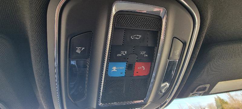 Used 2024 Jeep Grand Cherokee L Laredo image 14