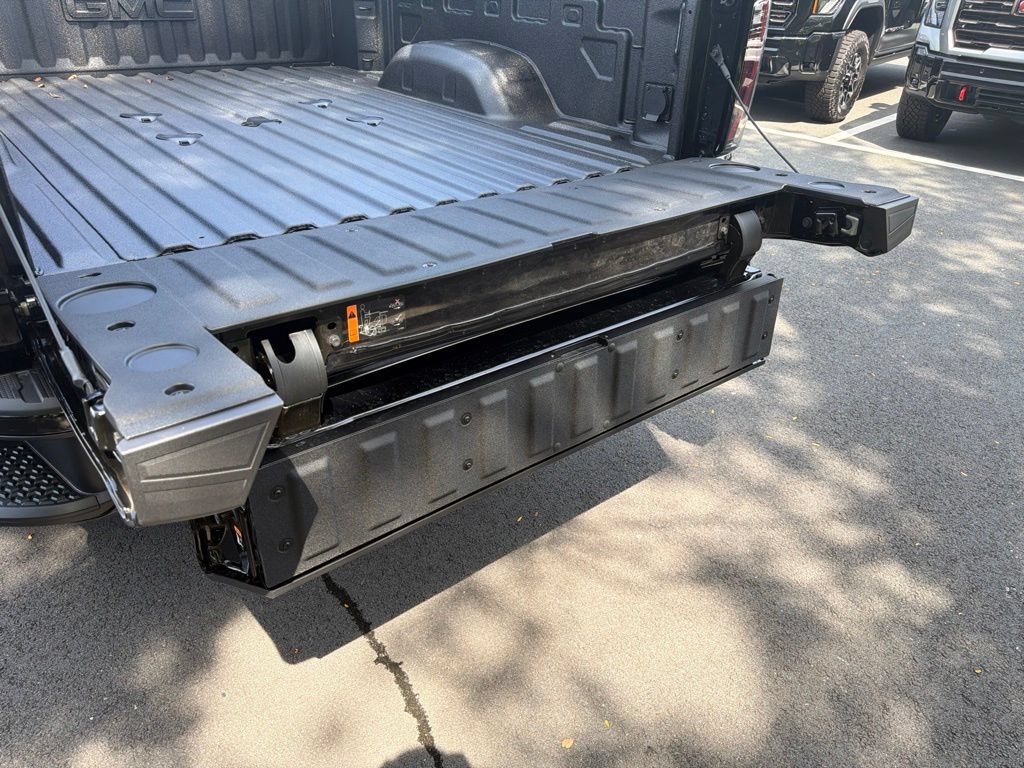 New 2026 GMC Sierra 2500 AT4 w/ AT4 Premium Plus Package AWD/4WD image 38