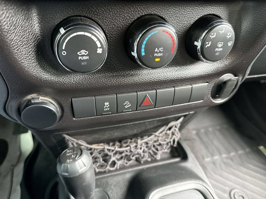 Used 2017 Jeep Wrangler Unlimited Sport AWD/4WD image 18