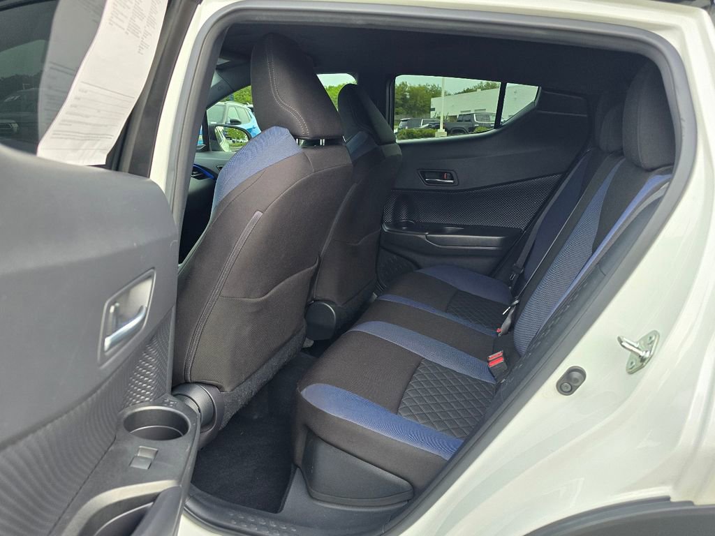 Used 2020 Toyota C-HR XLE FWD image 24