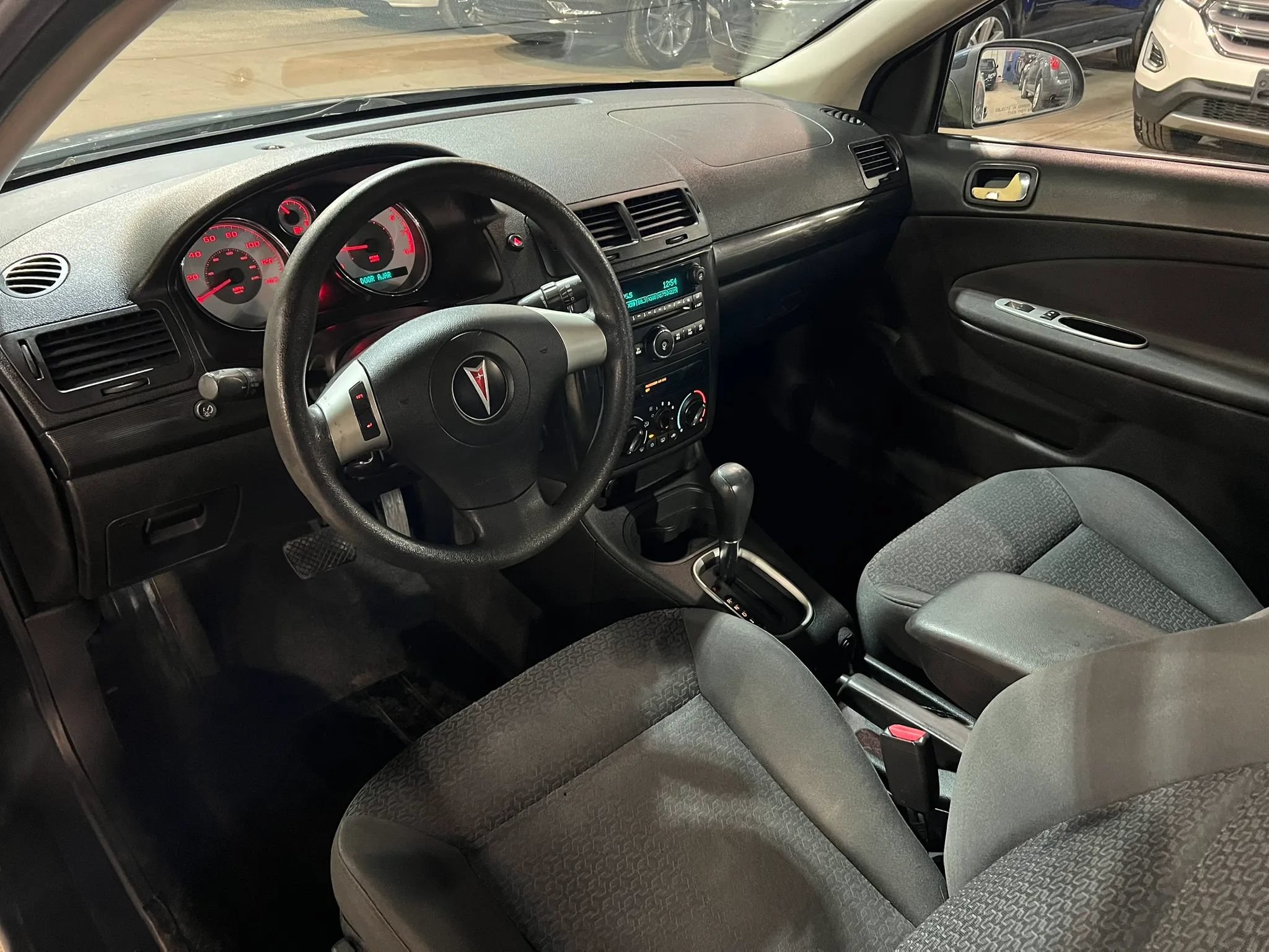 Used 2008 Pontiac G5 FWD image 9