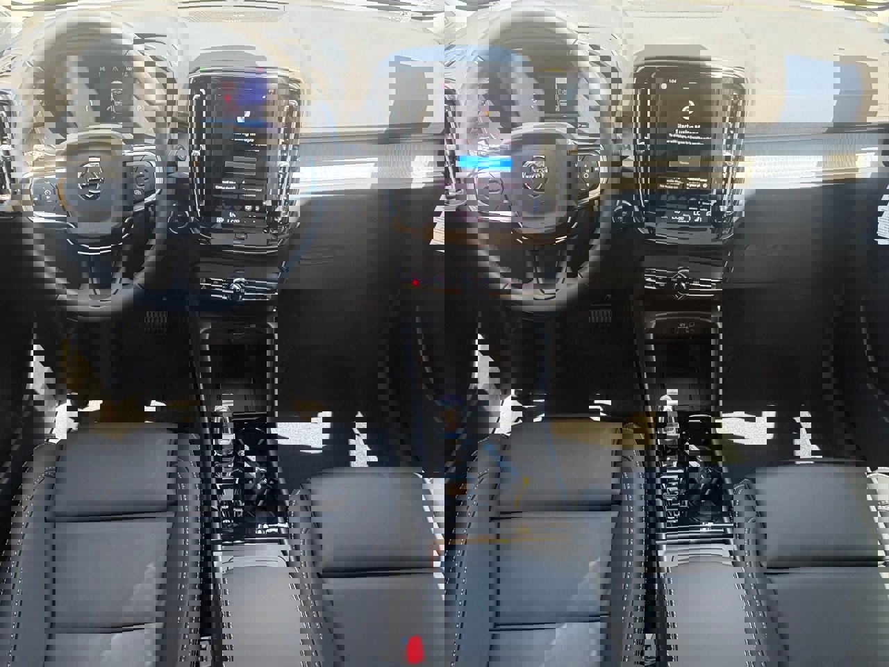 New 2026 Volvo XC40 B4 Plus w/ Protection Package Premier image 9