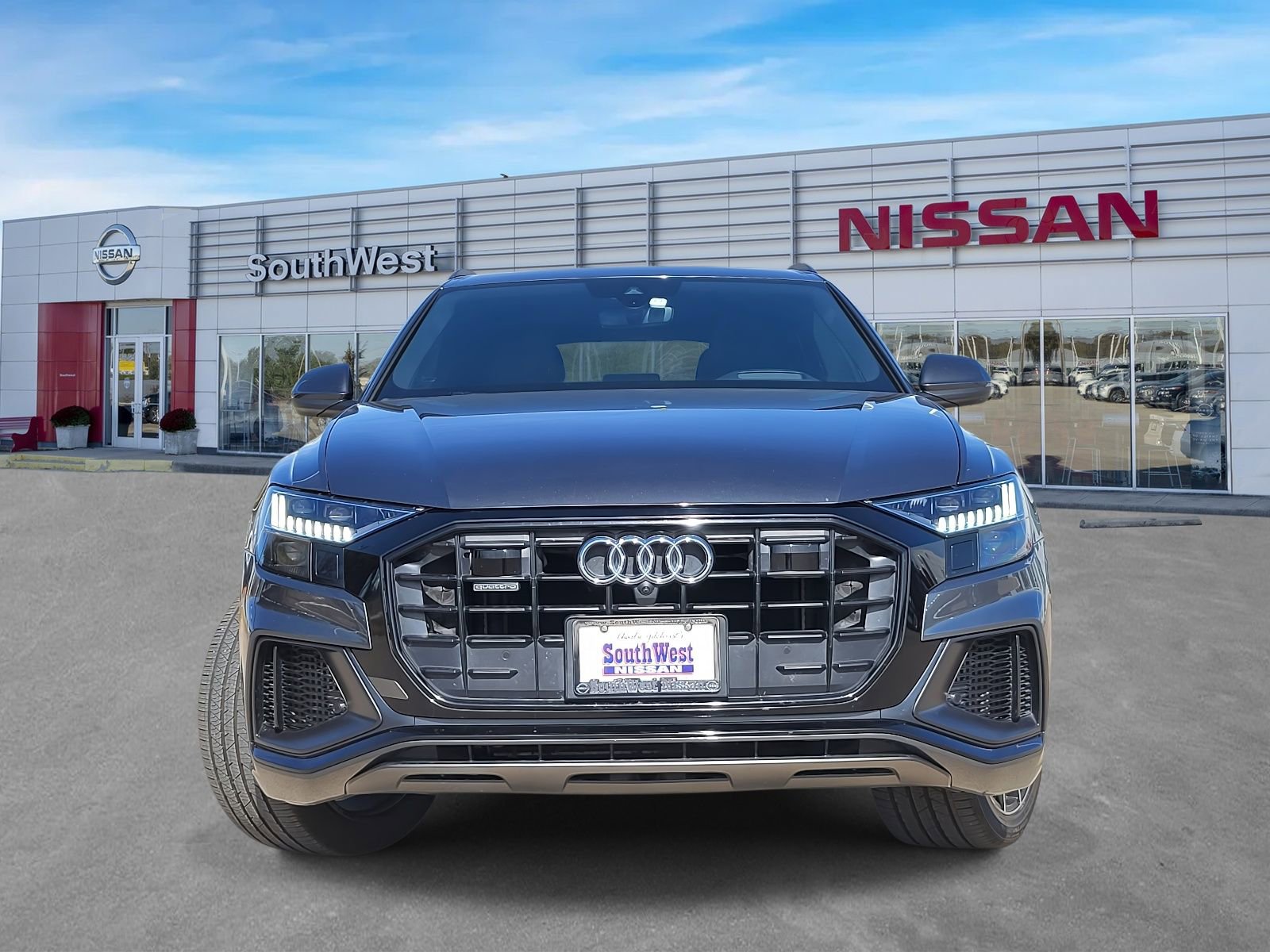 Used 2019 Audi Q8 Prestige w/ Year 1 Package image 10