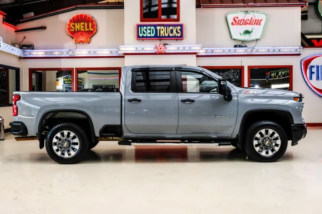 Used 2025 Chevrolet Silverado 2500 Custom w/ Custom Value Package AWD/4WD image 10