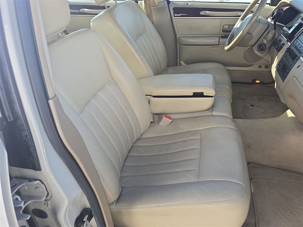 Used 2006 Lincoln Town Car Signature image 29