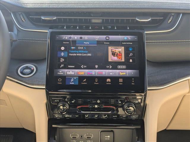 New 2025 Jeep Grand Cherokee Limited w/ Trailer Tow Package image 14